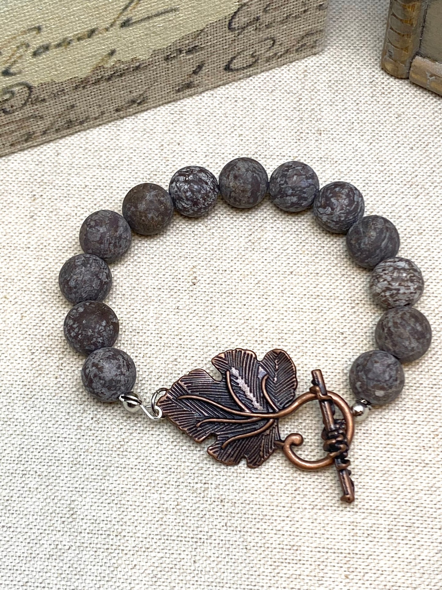 Brown snowflake bead bracelet